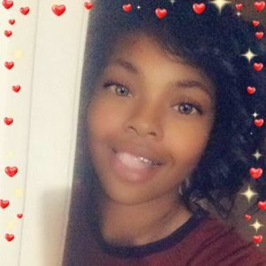 Meet your Posher, Mika